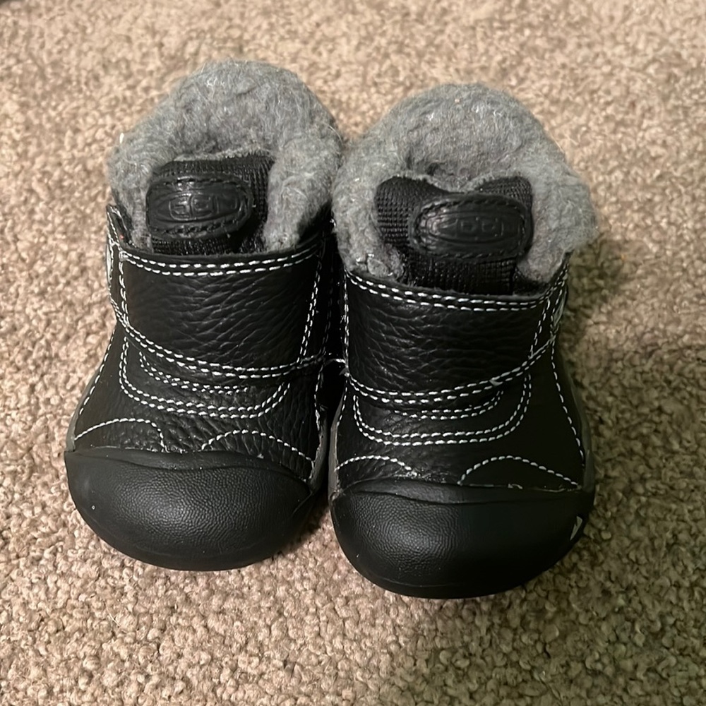 Keen toddler boots